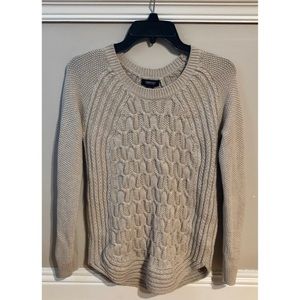 LIKE NEW! Jones New York Beige Chunky Sweater!